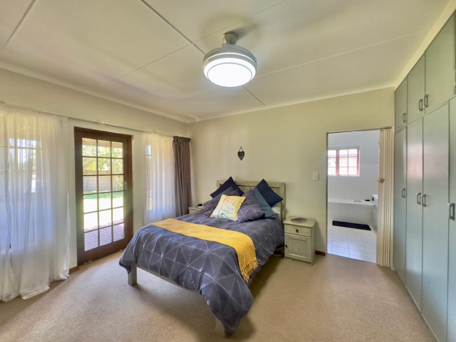 3 Bedroom Property for Sale in Stilbaai Wes Western Cape